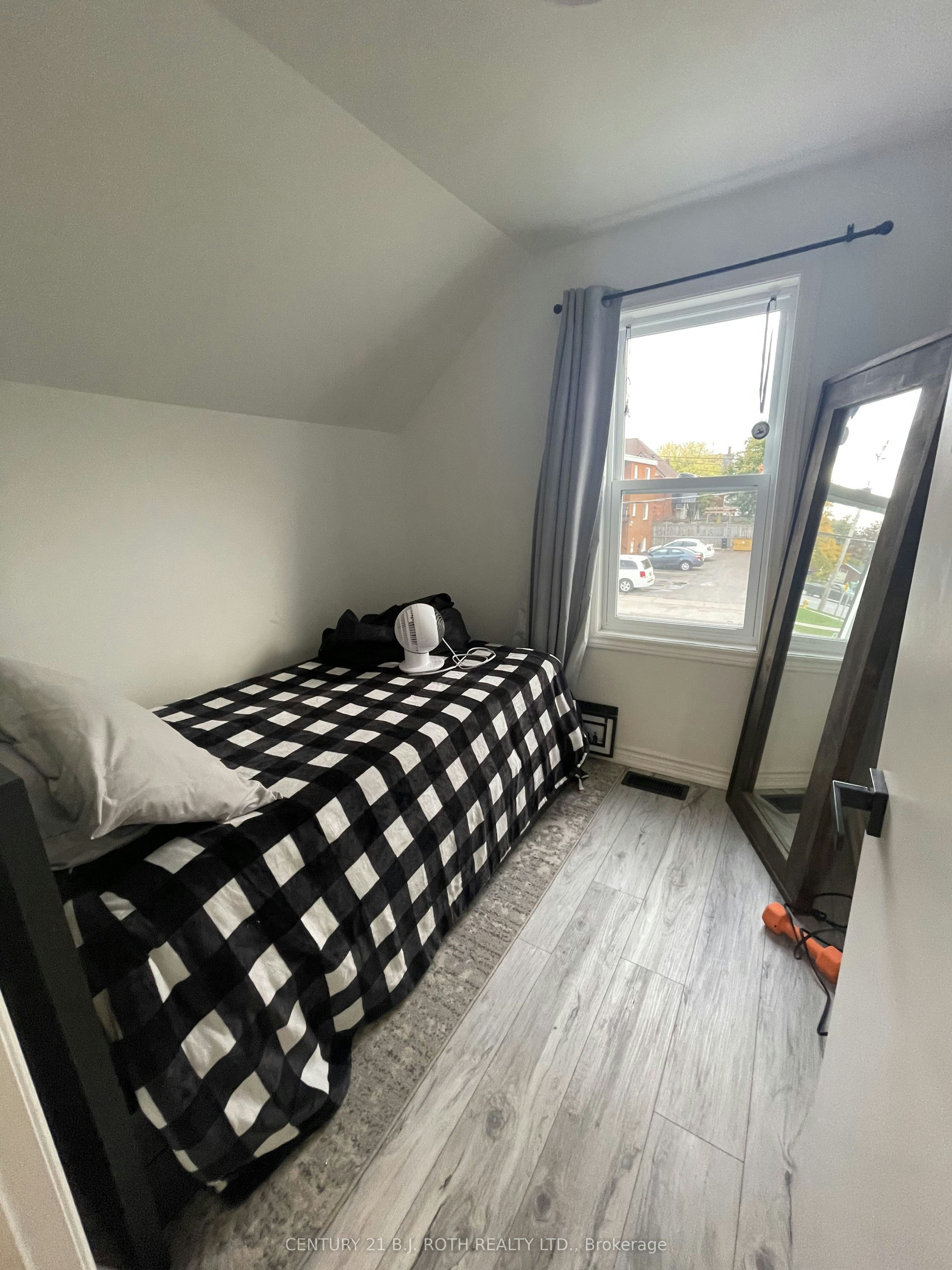 6 Stone Street, Springwater, ON, L0L 1P0 - 12