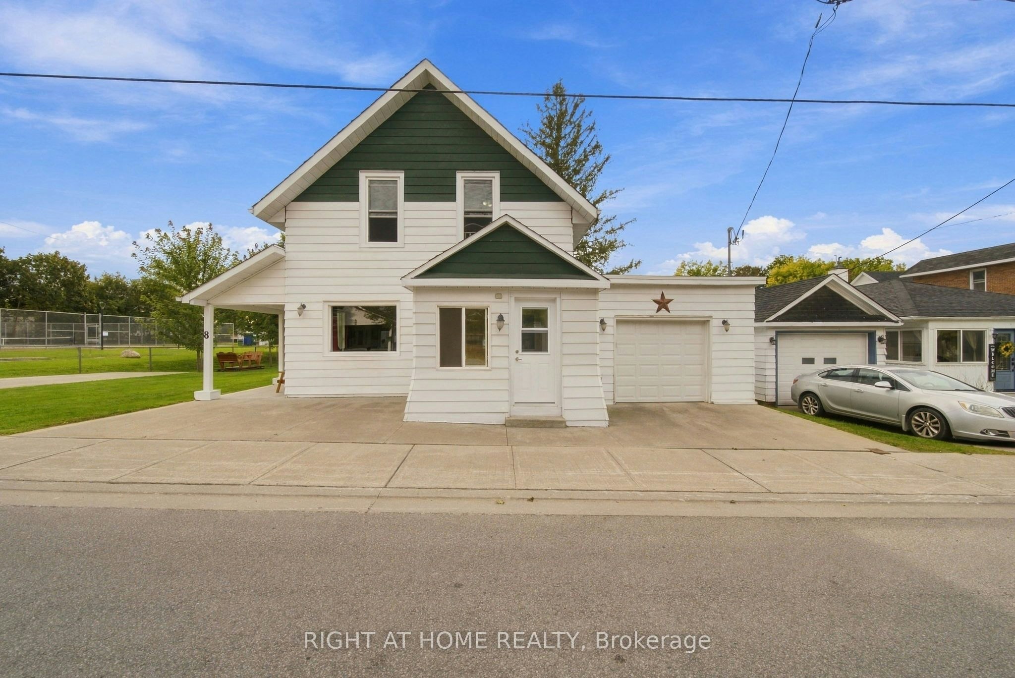 8 Maria Street, Penetanguishene, ON, L9M 1L6