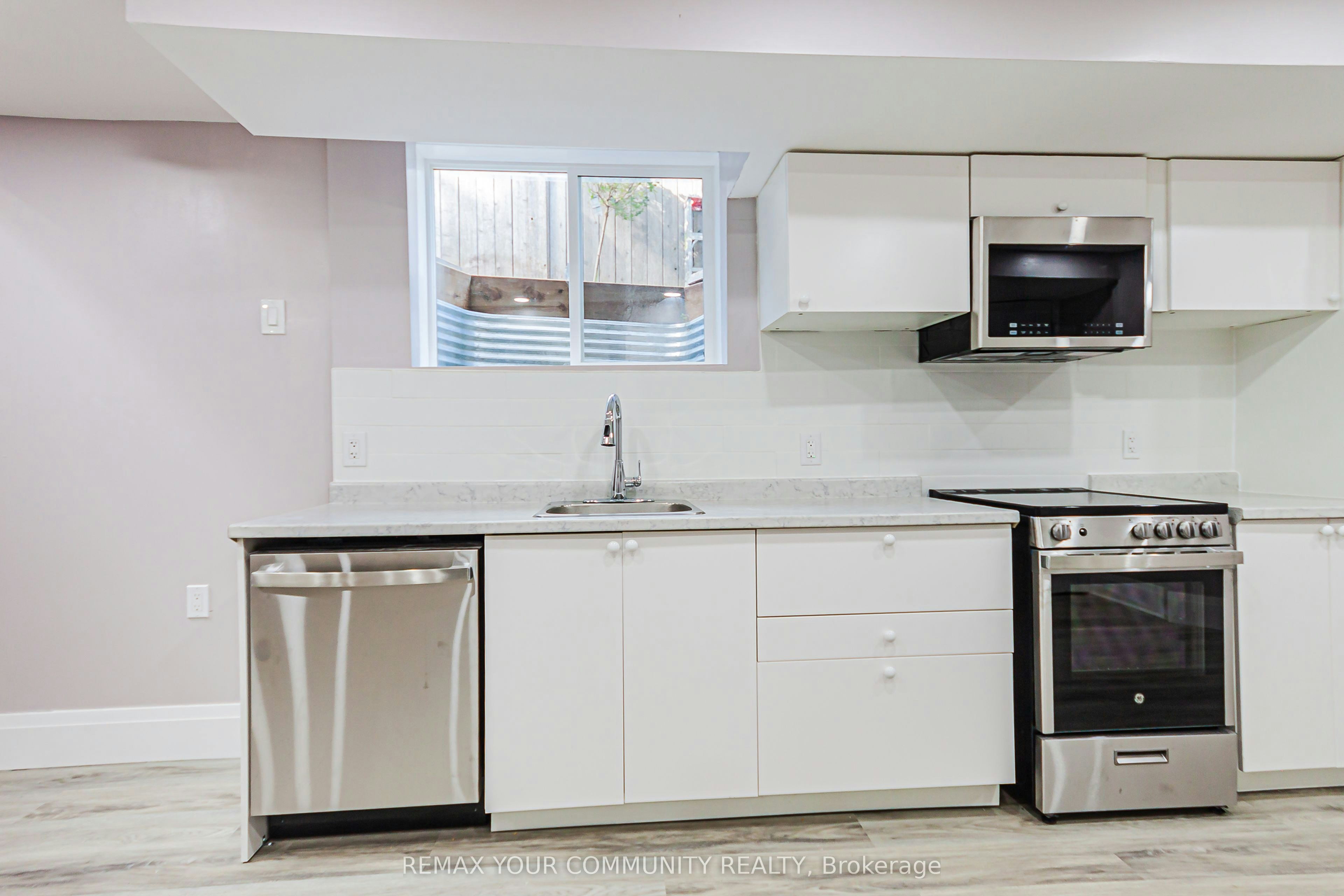 Lower-218 Ferndale Drive S, Barrie, ON, L4N 8J9 - 7