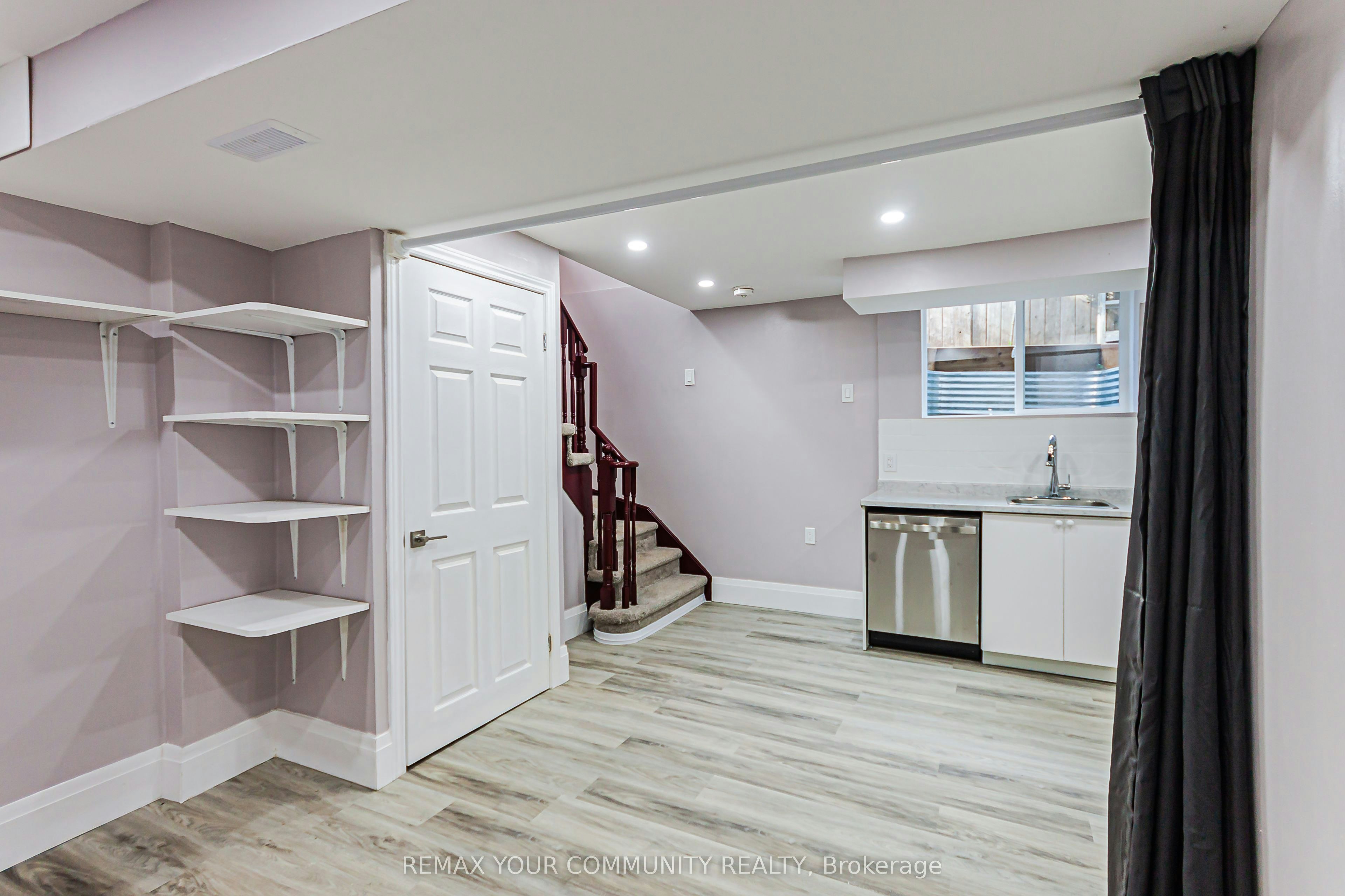 Lower-218 Ferndale Drive S, Barrie, ON, L4N 8J9 - 9