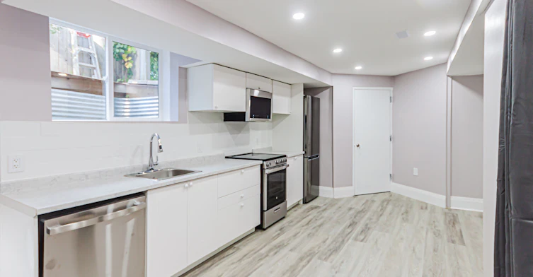 Lower-218 Ferndale Drive S, Barrie, ON, L4N 8J9 - 4