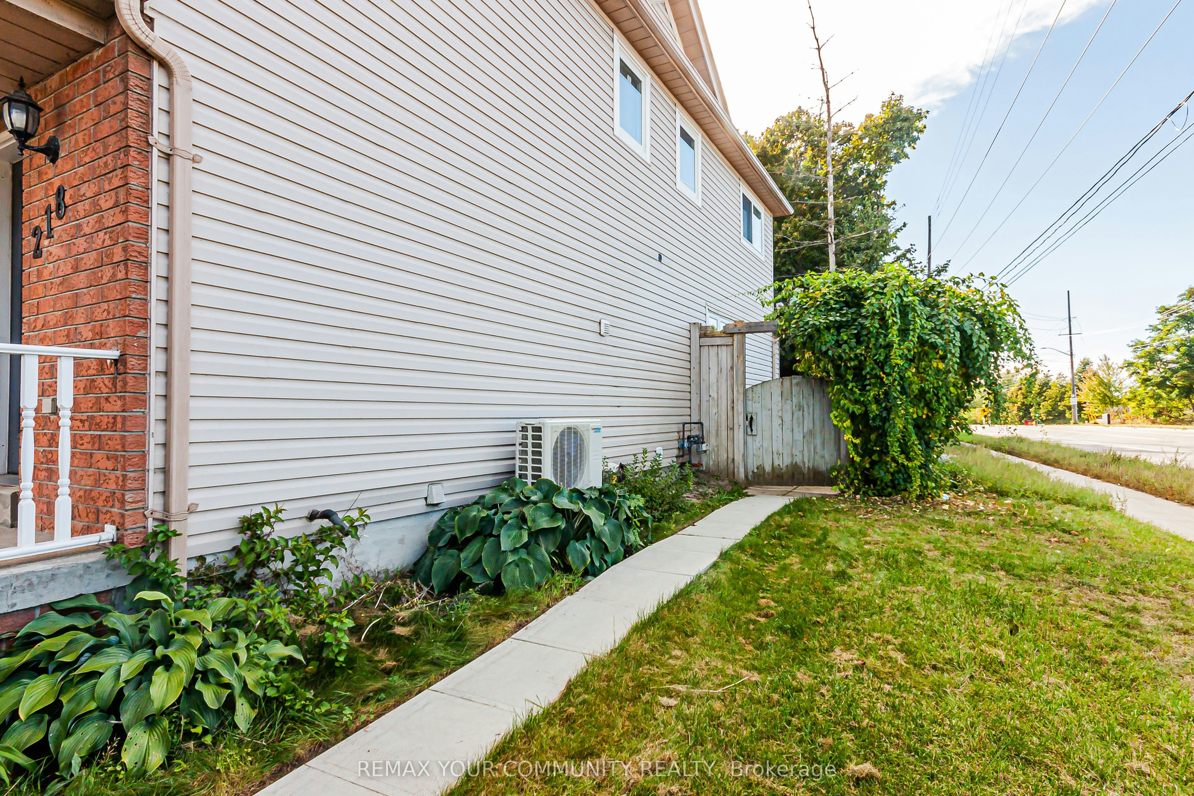 Lower-218 Ferndale Drive S, Barrie, ON, L4N 8J9 - 2