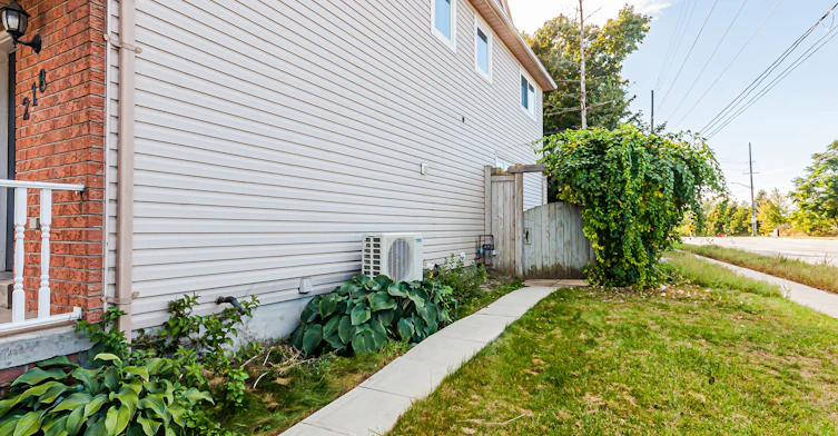 Lower-218 Ferndale Drive S, Barrie, ON, L4N 8J9 - 2