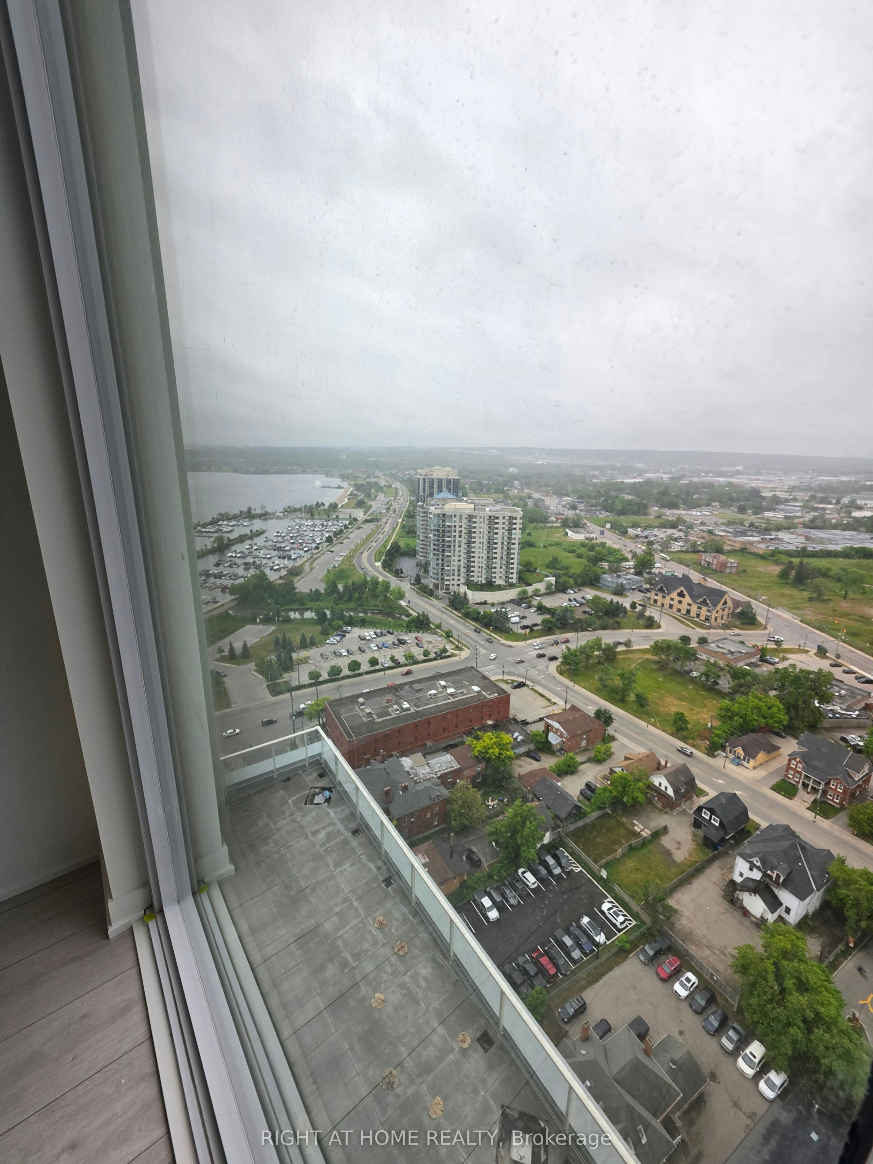 2510-39 Mary Street, Barrie, ON, L4N 1S9 - 2
