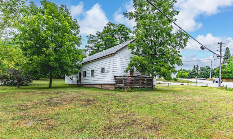332 Champlain Road
