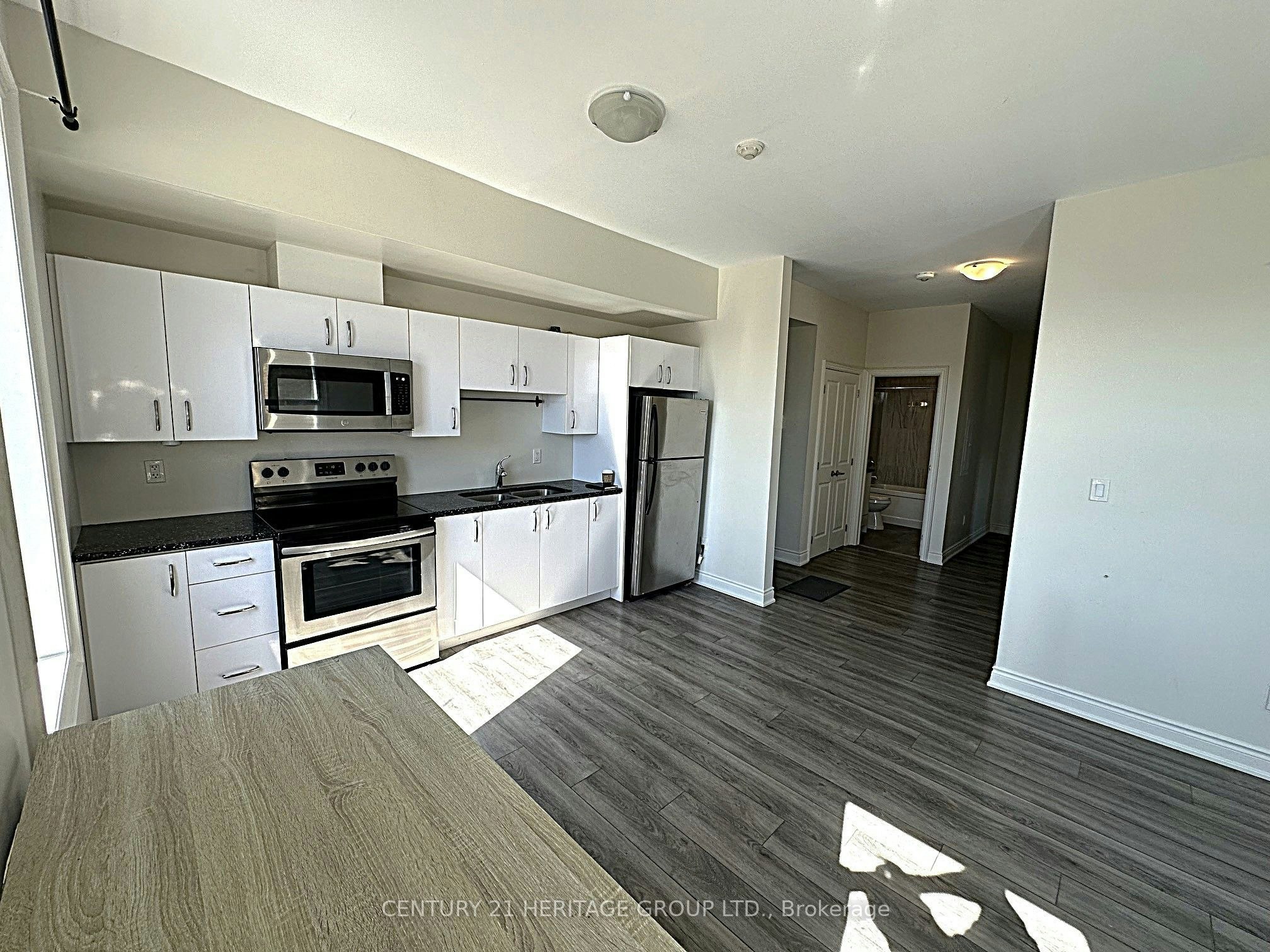 201-130 Dunlop Street E, Barrie, ON, L4M 1B1 - 7