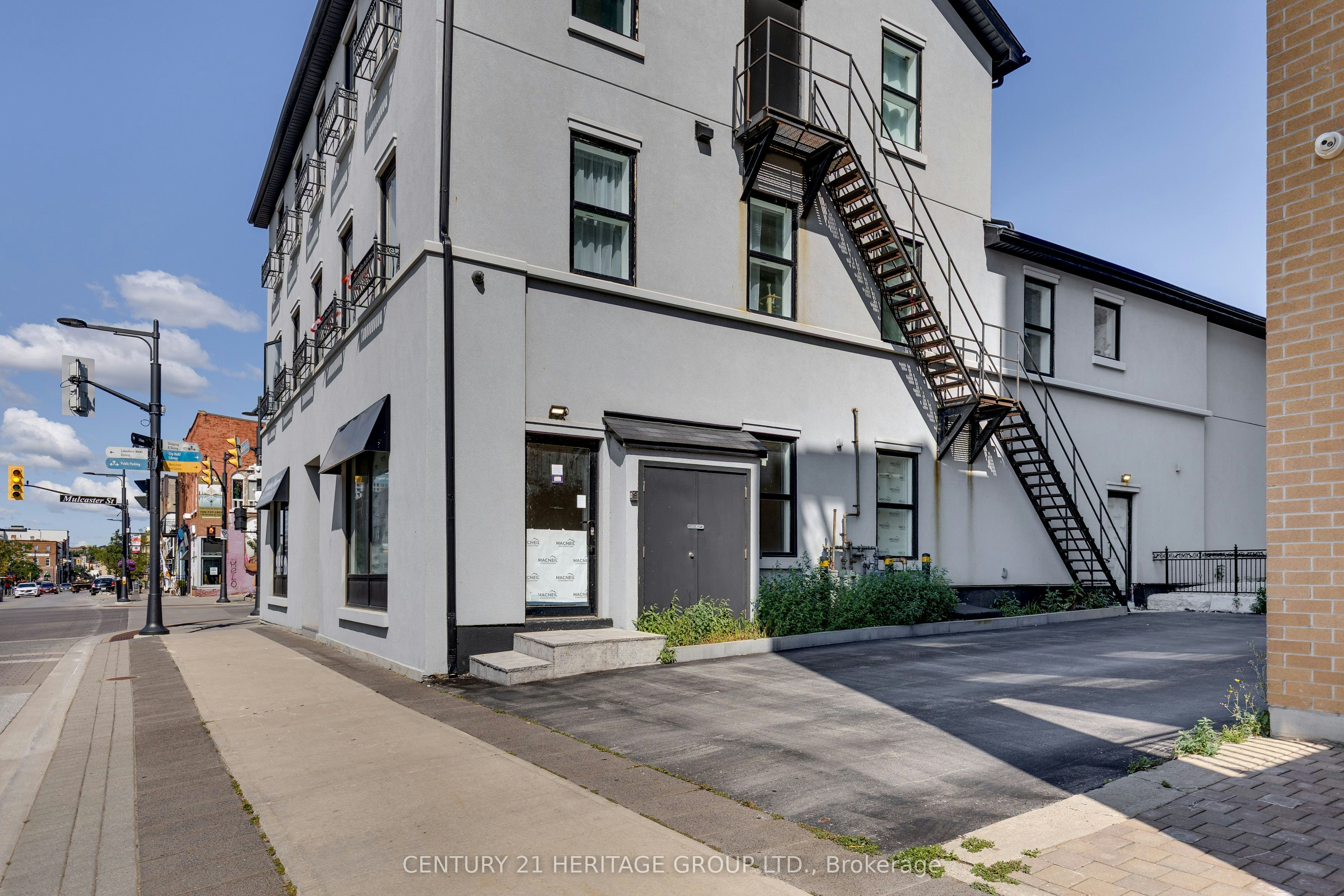 201-130 Dunlop Street E, Barrie, ON, L4M 1B1 - 3