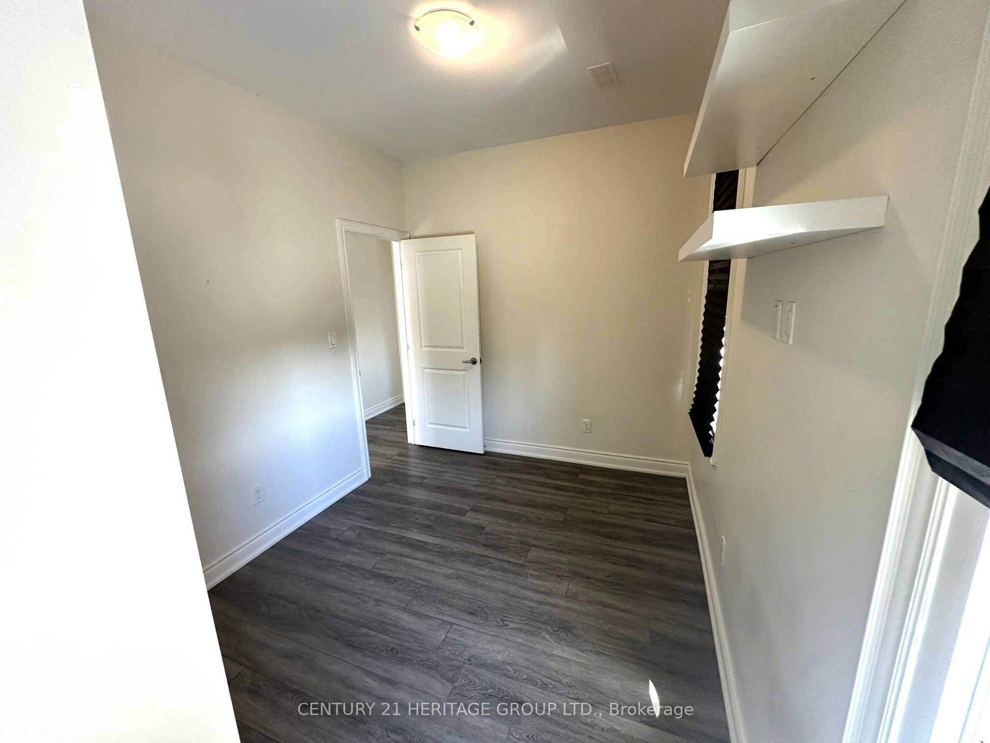 201-130 Dunlop Street E, Barrie, ON, L4M 1B1 - 13