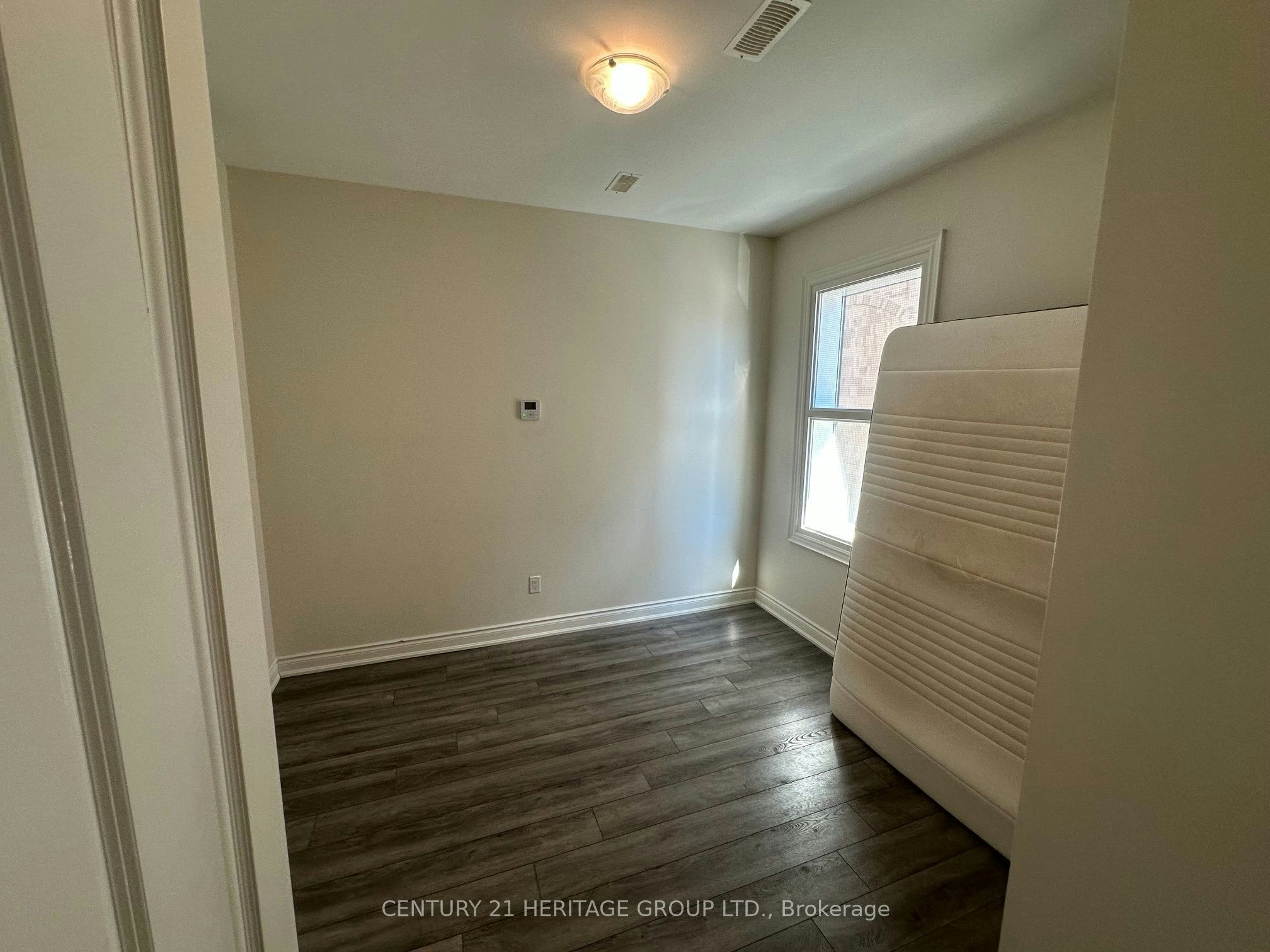 201-130 Dunlop Street E, Barrie, ON, L4M 1B1 - 11