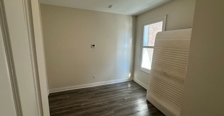 201-130 Dunlop Street E, Barrie, ON, L4M 1B1 - 11