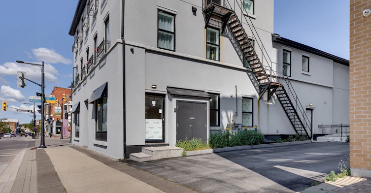 203-130 Dunlop Street E, Barrie, ON, L4M 1B1 - 3