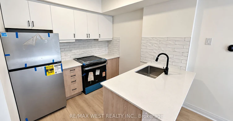 18-521 Big Bay Point Road, Barrie, ON, L4N 3Z6 - 3