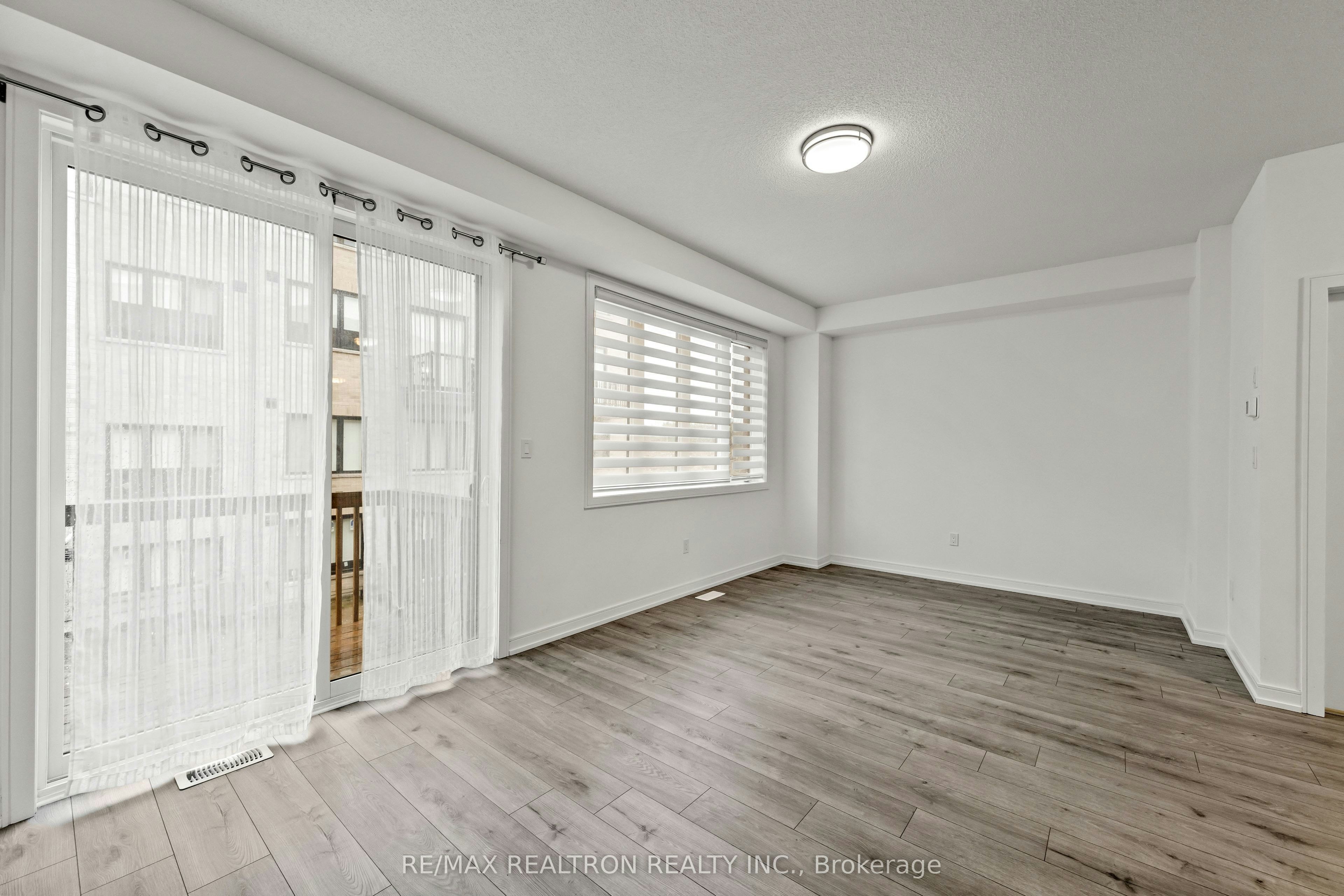 139 Blue Forest Crescent, Barrie, ON, L9J 0N5 - 11