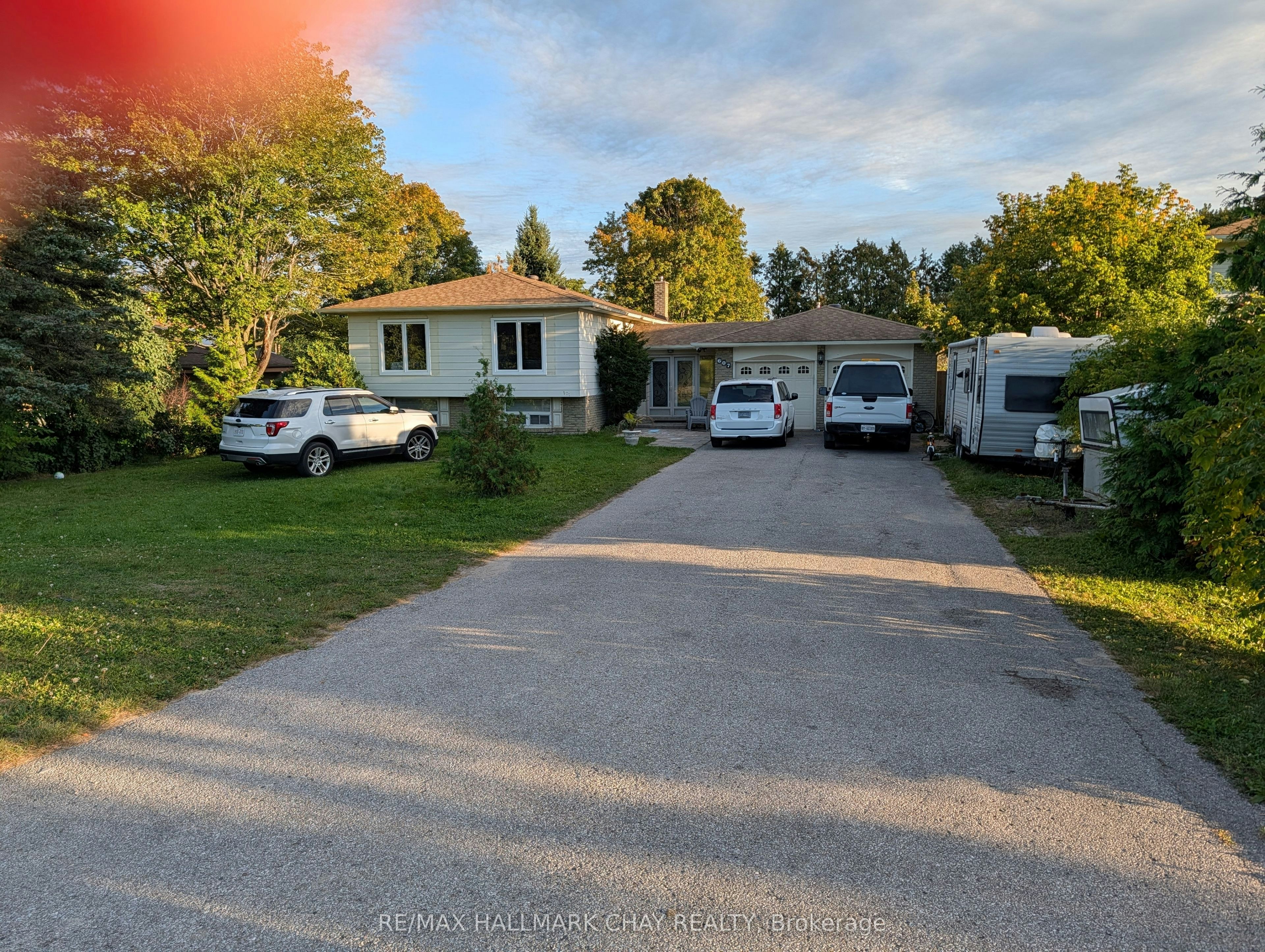 607 Big Bay Point Road, Barrie, ON, L4N 3Z9