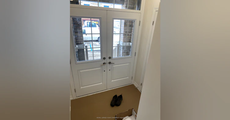 49 Phoenix Boulevard, Barrie, ON, L9J 0P7 - 3