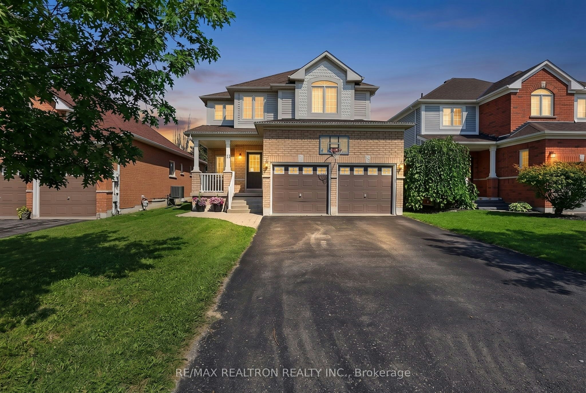 11 Tudor Crescent, Barrie, ON, L4M 0A8