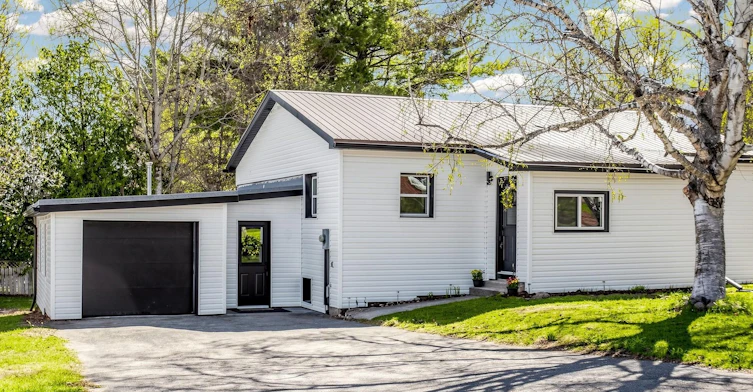 19 Ludlow Street, Midland, ON, L4R 4B7 - 2