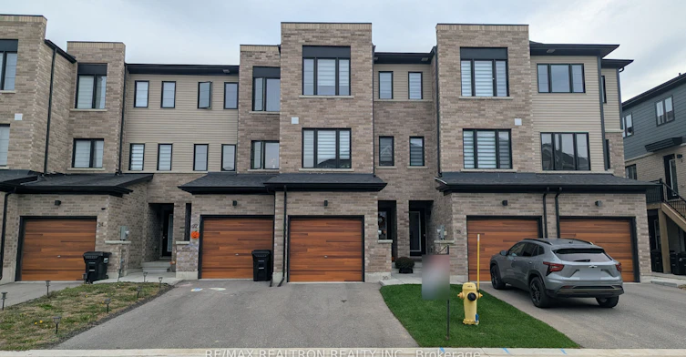 20 Pumpkin Corner Crescent, Barrie, ON, L9J 0T6
