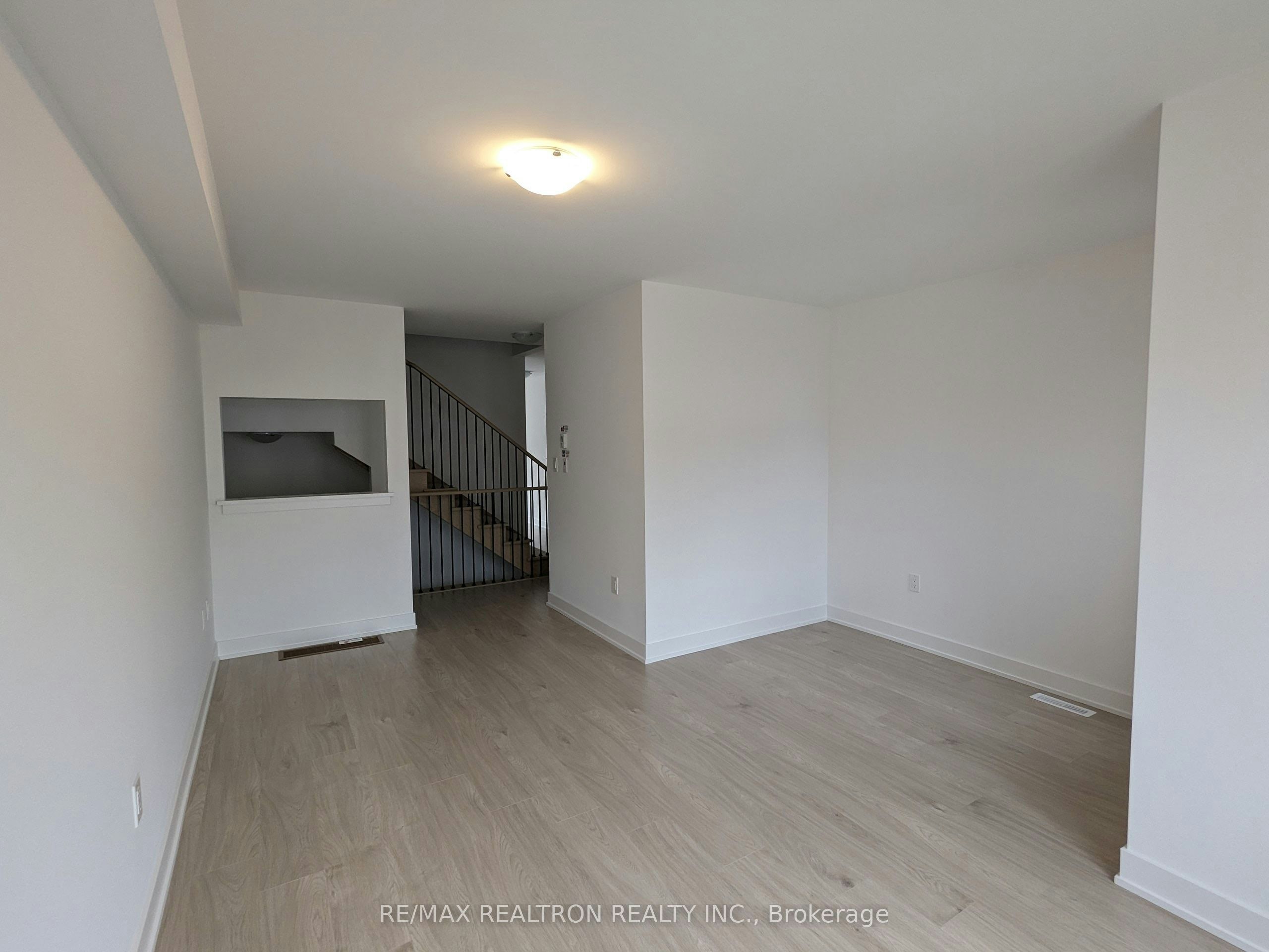 20 Pumpkin Corner Crescent, Barrie, ON, L9J 0T6 - 9