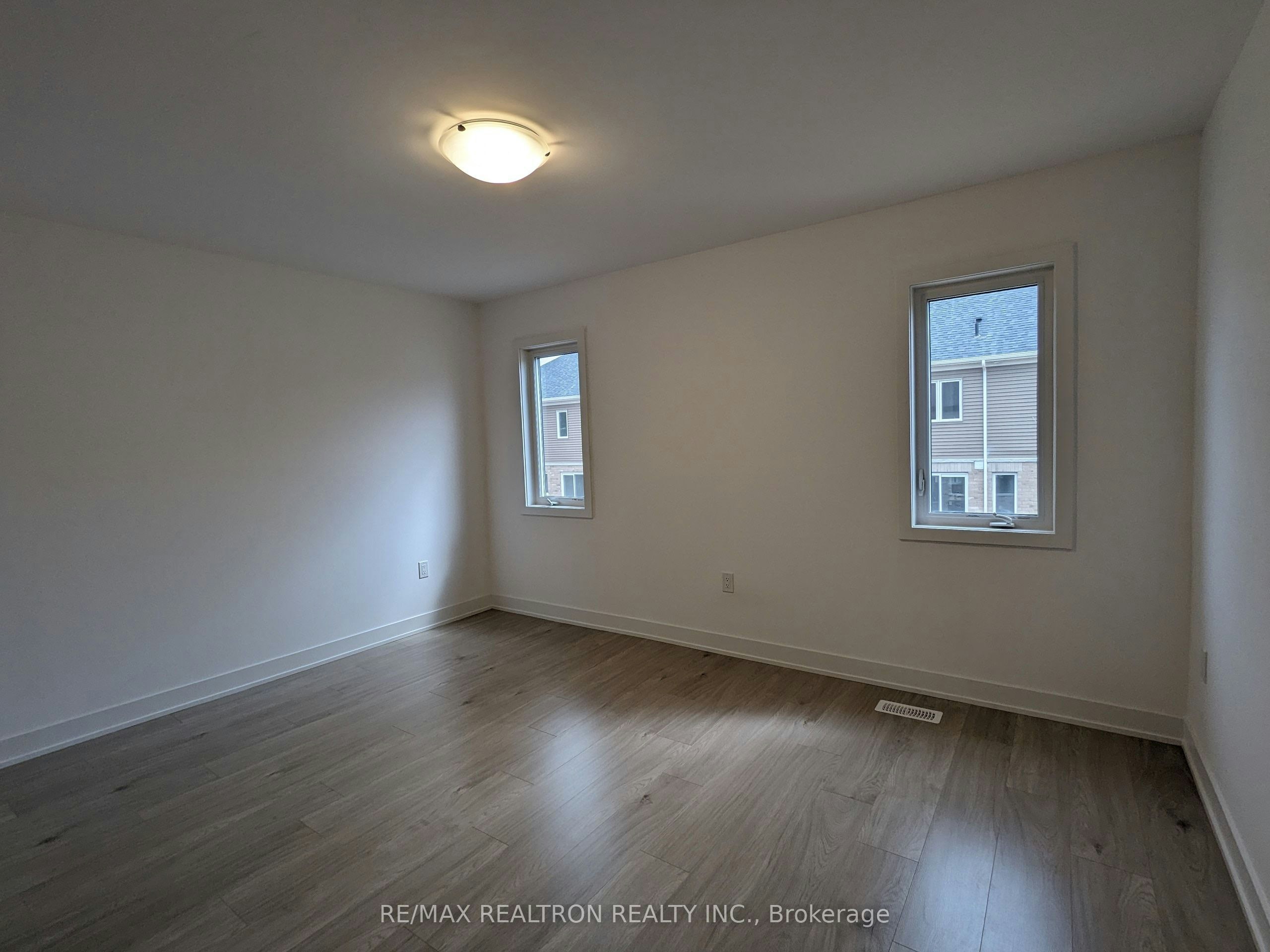 20 Pumpkin Corner Crescent, Barrie, ON, L9J 0T6 - 22