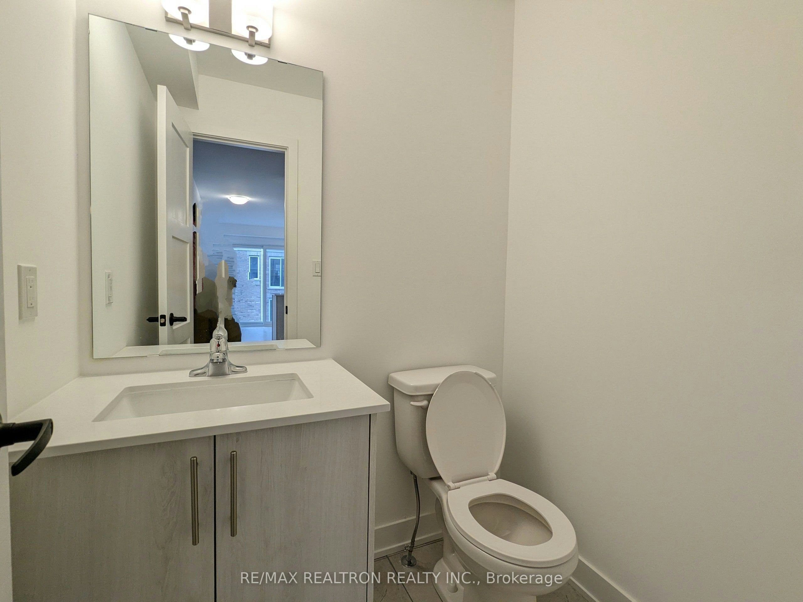 20 Pumpkin Corner Crescent, Barrie, ON, L9J 0T6 - 16
