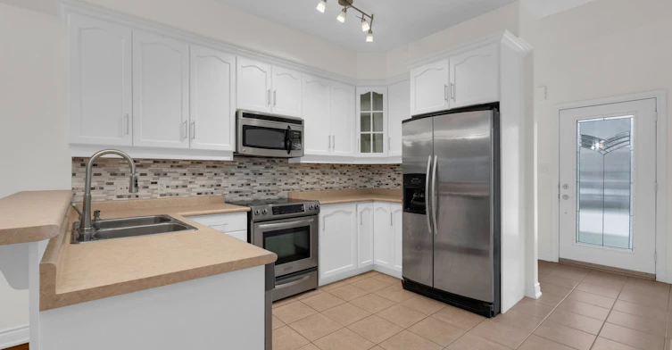 11-125 Huronia Road, Barrie, ON, L4N 4G1 - 2