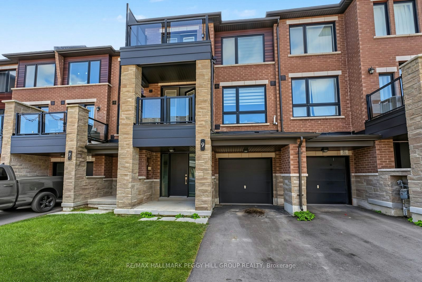 9 Red Maple Lane, Barrie, ON, L9J 0N4