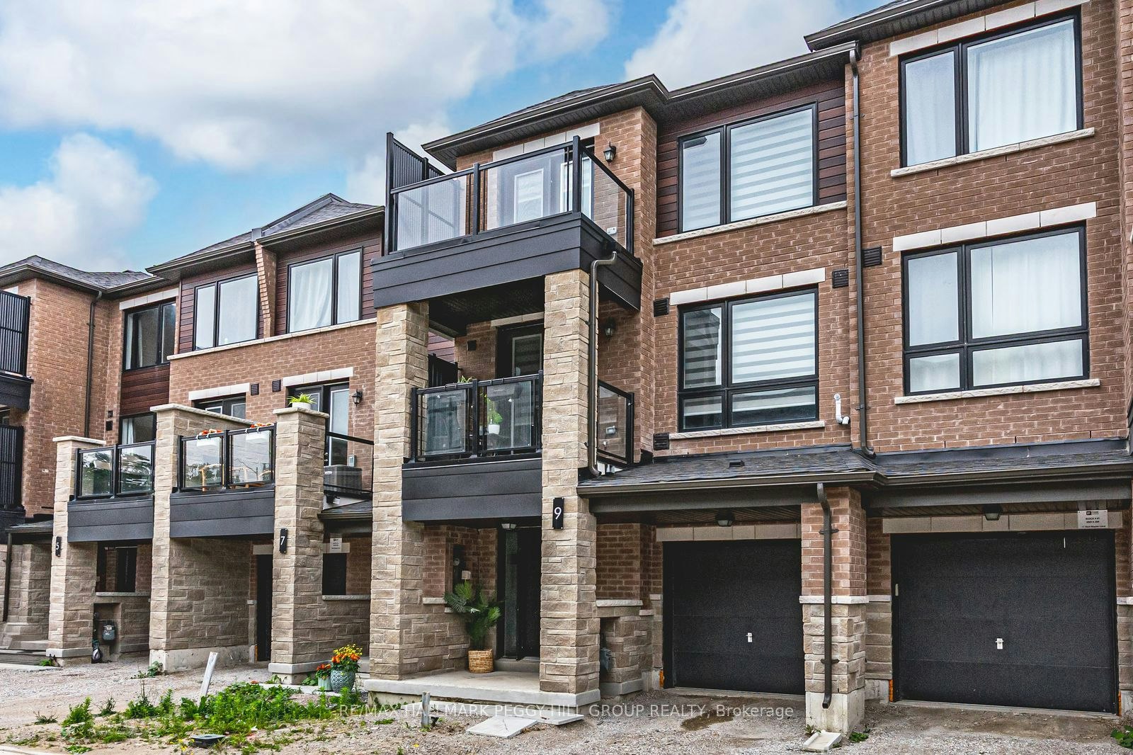 9 Red Maple Lane, Barrie, ON, L9J 0N4