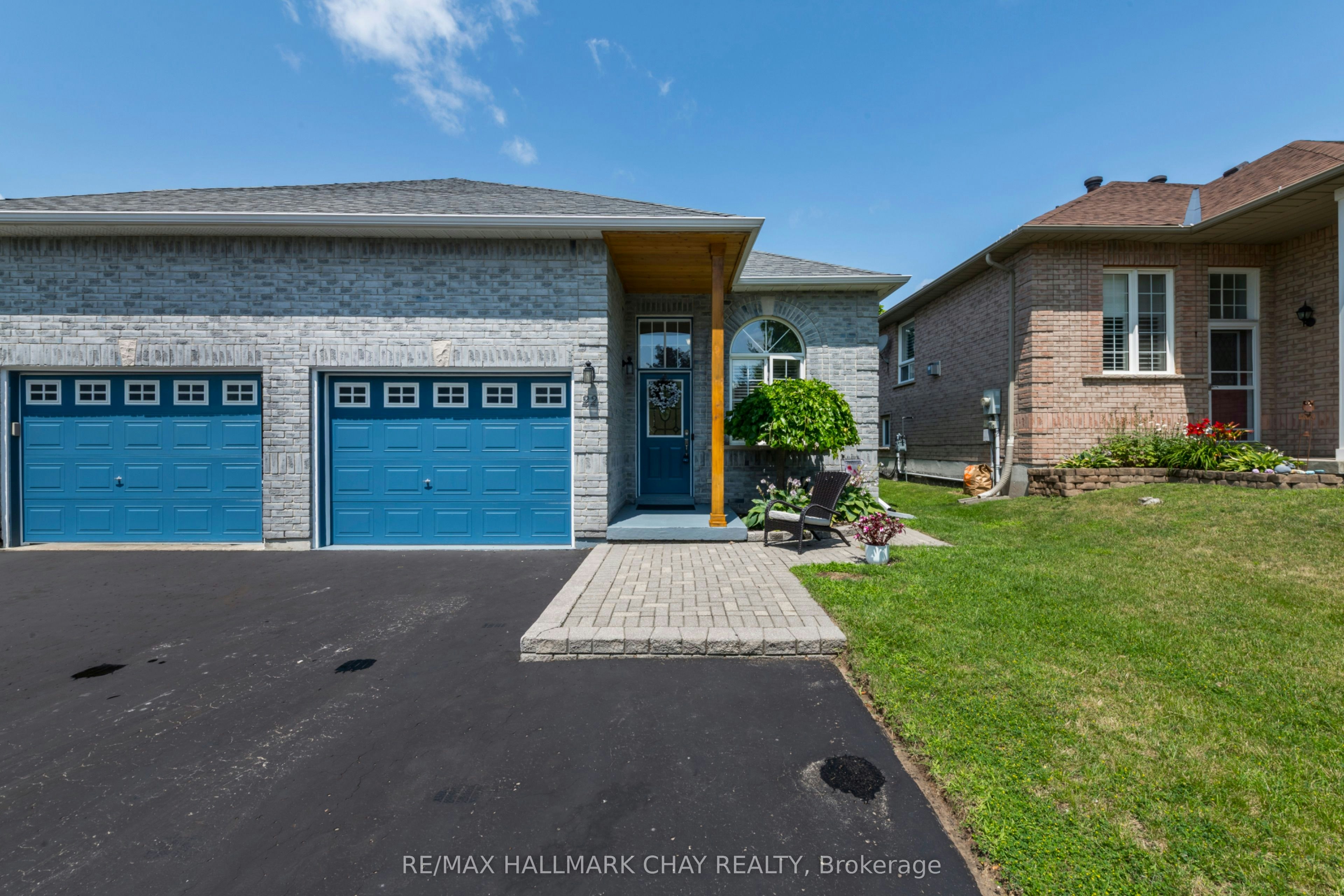22 Peter Street, Barrie, ON, L4N 5R2