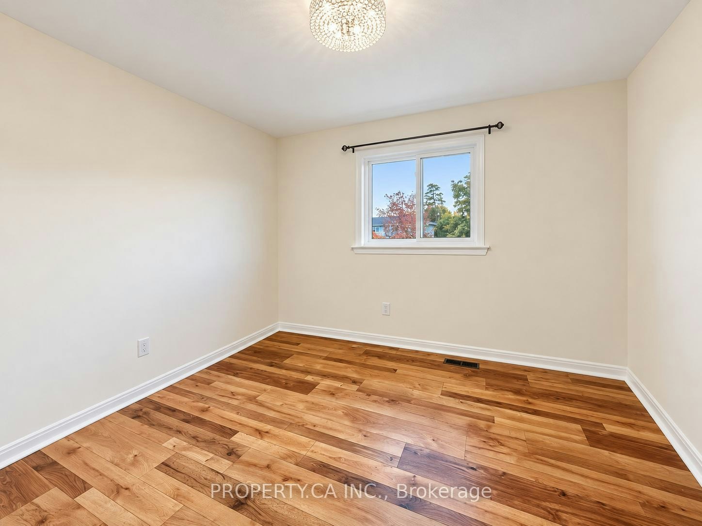 64 Chaucer Crescent, Barrie, ON, L4N 4T7 - 7