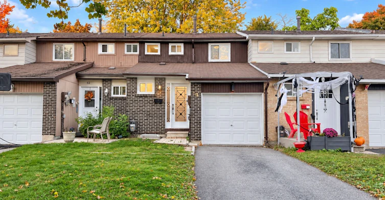 64 Chaucer Crescent, Barrie, ON, L4N 4T7