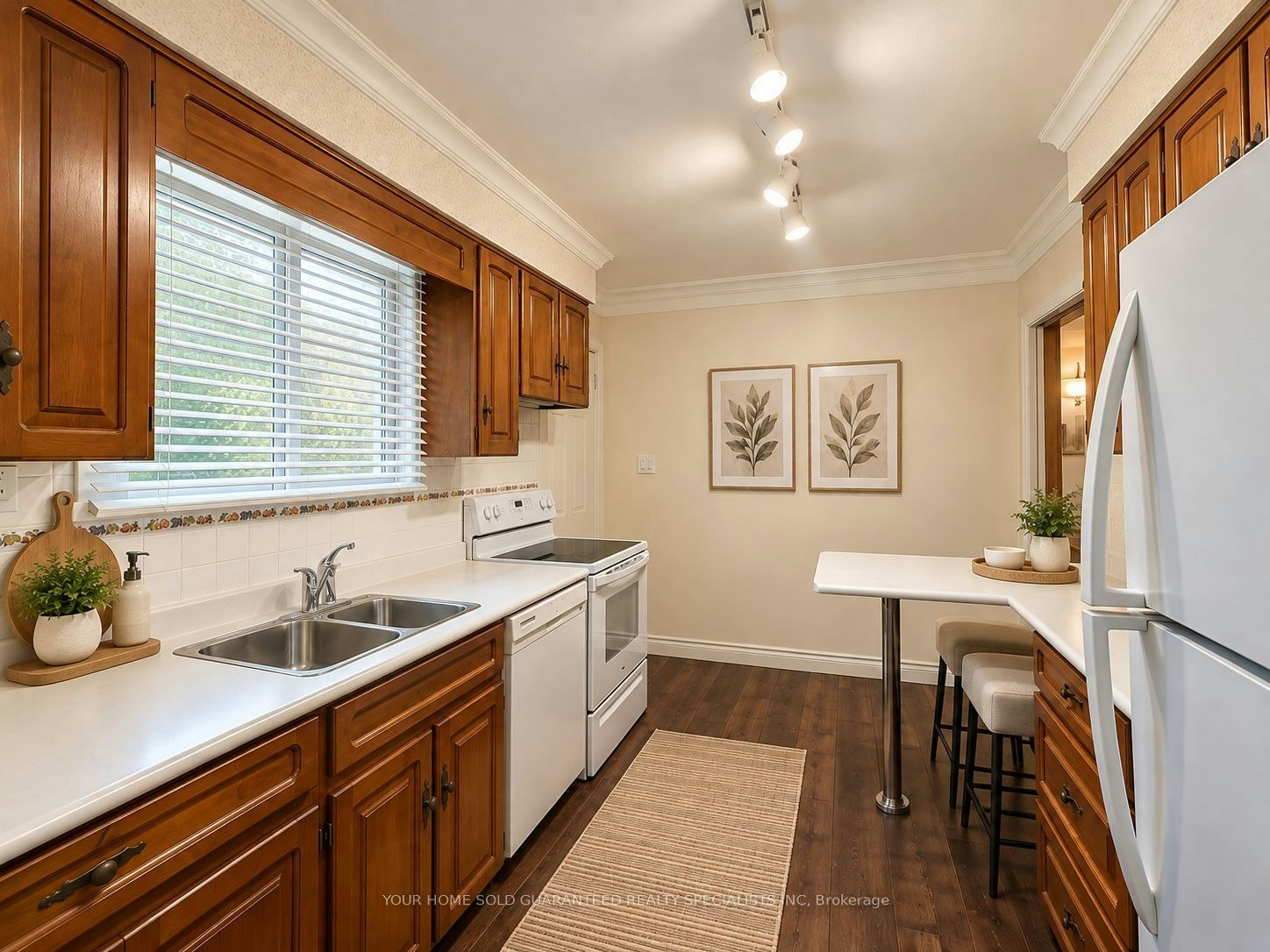 Main Floor-37 Downsview Drive, Barrie, ON, L4M 4P9 3