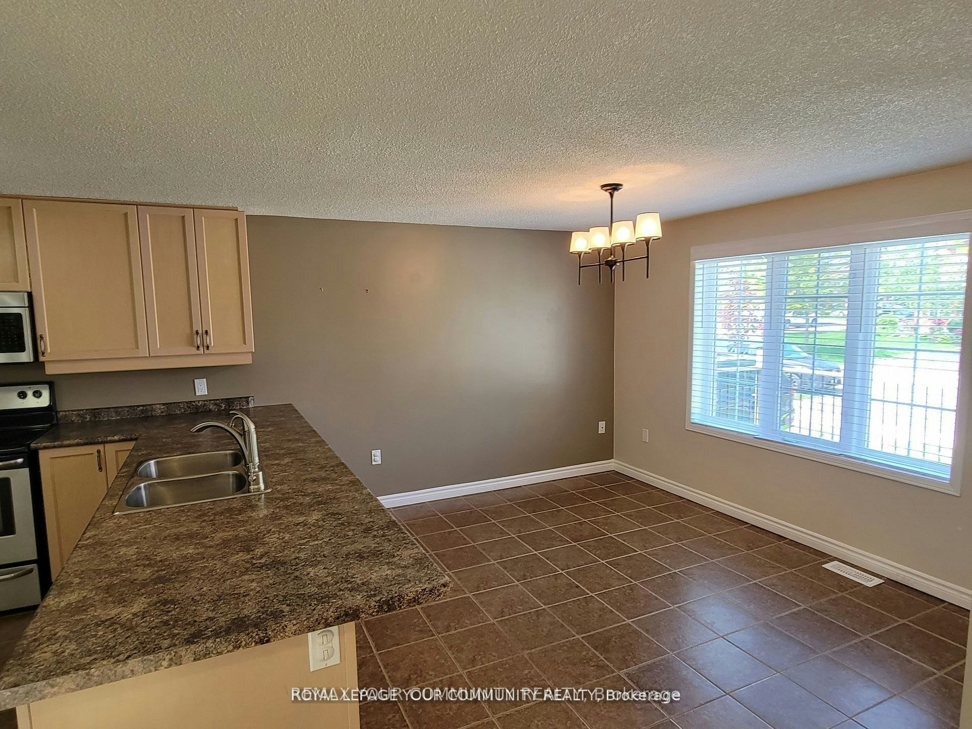 172 Churchland Drive, Barrie, ON, L4N 8N5 - 3