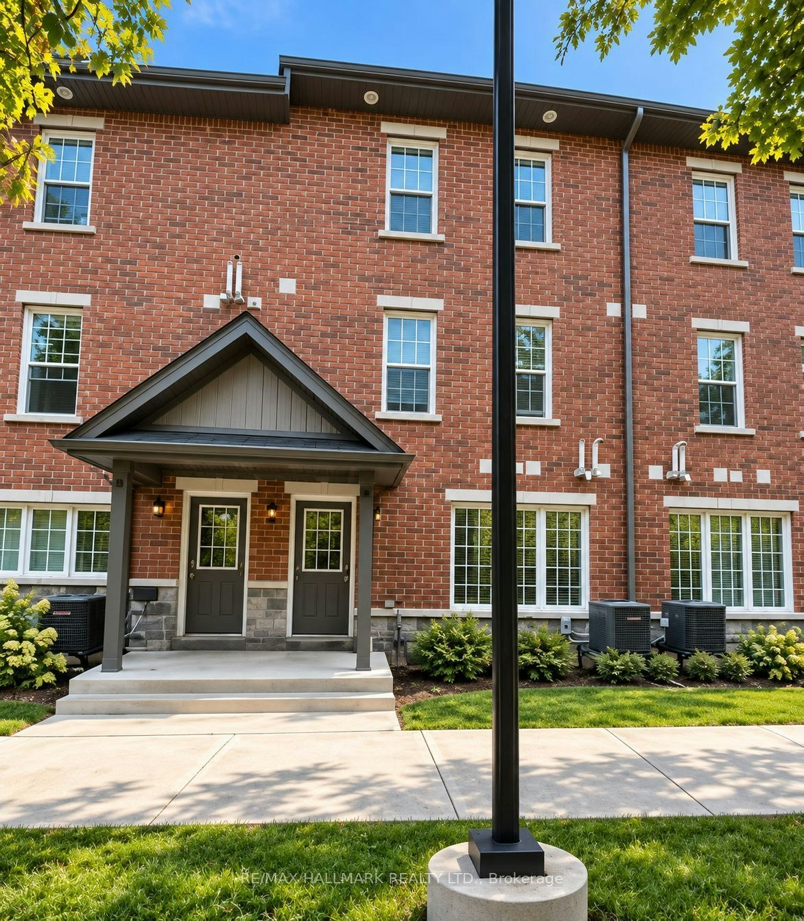 10-242 Penetanguishene Road, Oro-Medonte, ON, L4M 7C2