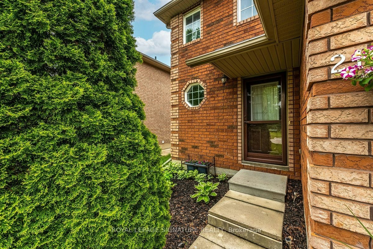 215 Turnbridge Road, Barrie, ON, L4M 6R6 - 4