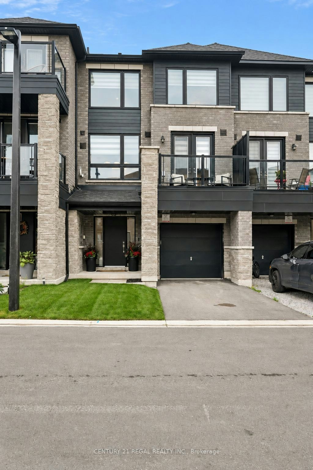 28 Spry Lane, Barrie, ON, L9J 0N6 - 2