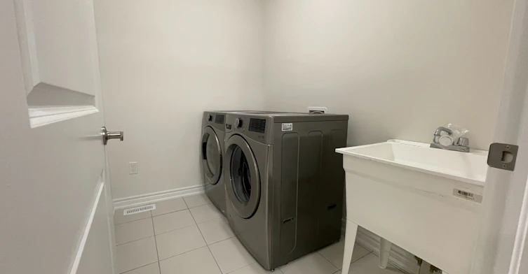 21 Sanford Circle, Springwater, ON, L9X 2A8 - 11