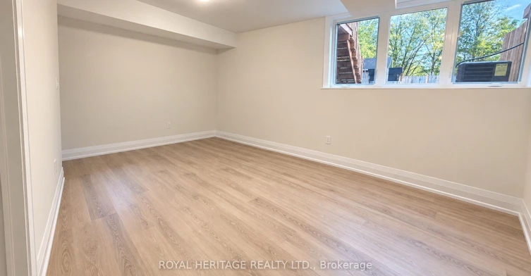 97 Sophia Street W, Barrie, ON, L4N 1J4 - 6