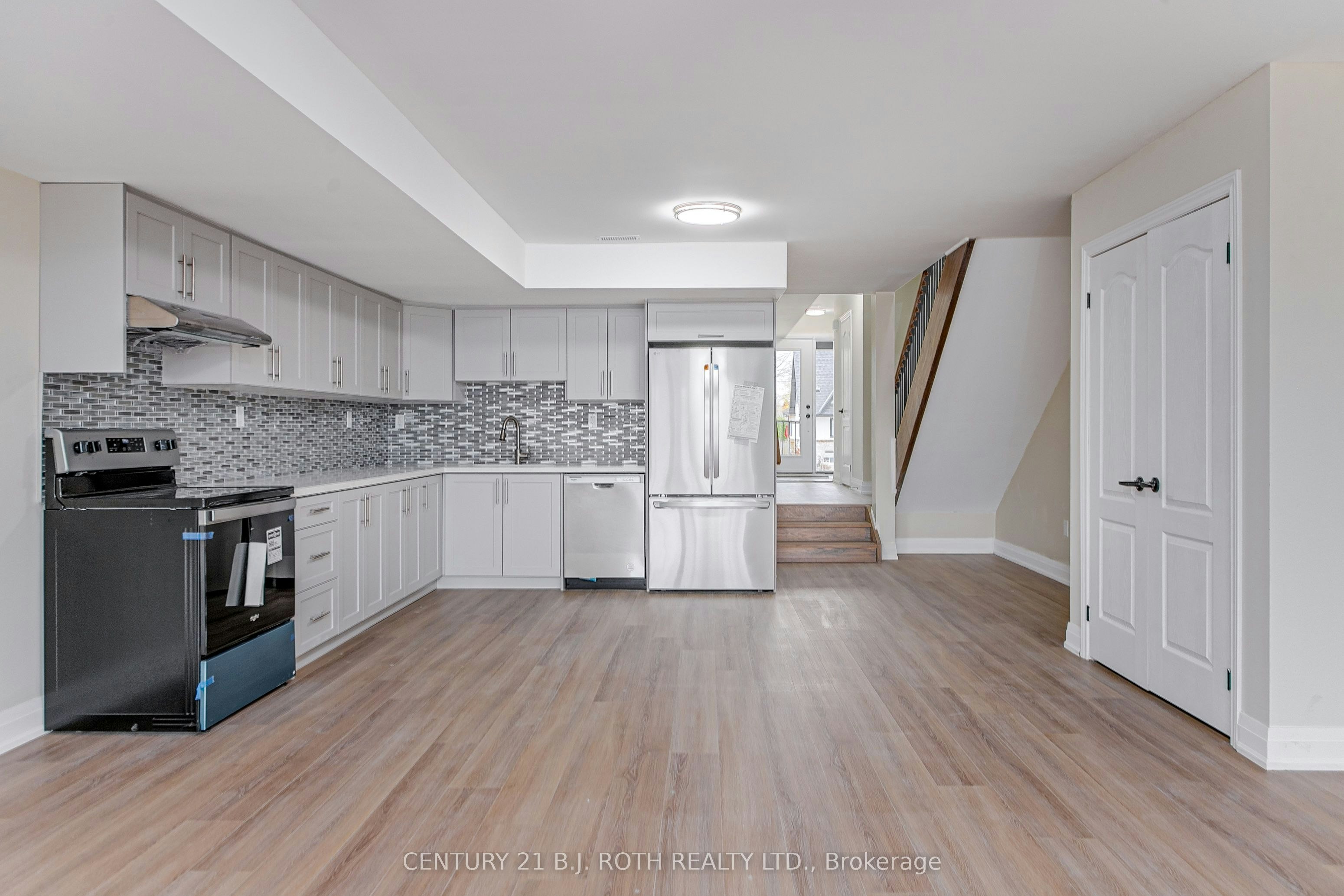 6-98 Peel Street, Barrie, ON, L4M 3K7 - 9