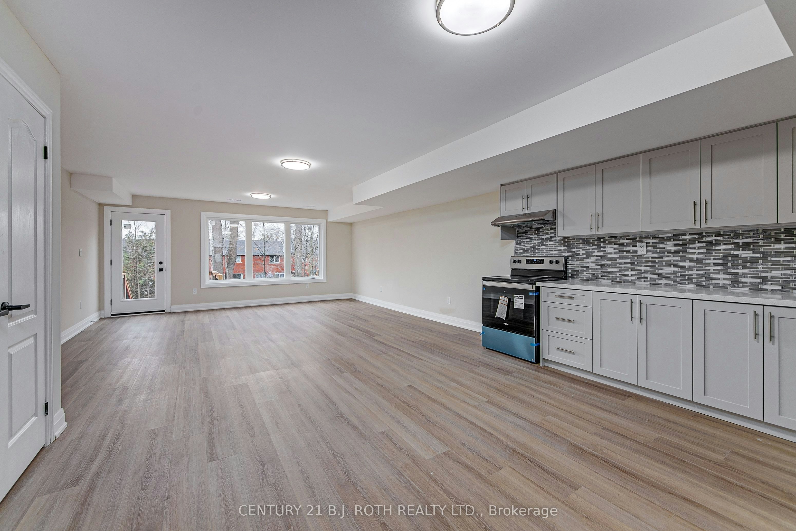 6-98 Peel Street, Barrie, ON, L4M 3K7 - 6