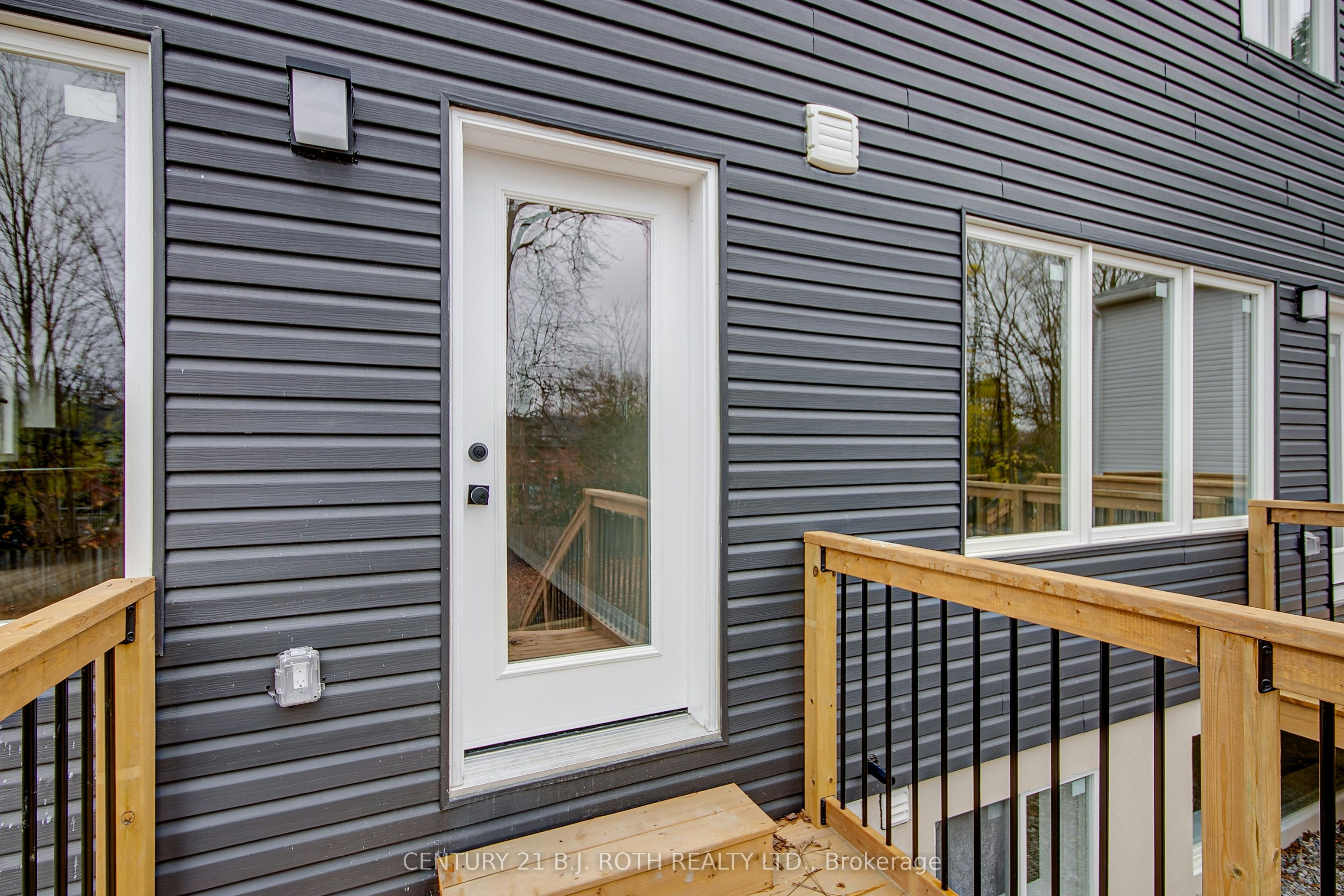 6-98 Peel Street, Barrie, ON, L4M 3K7 - 27