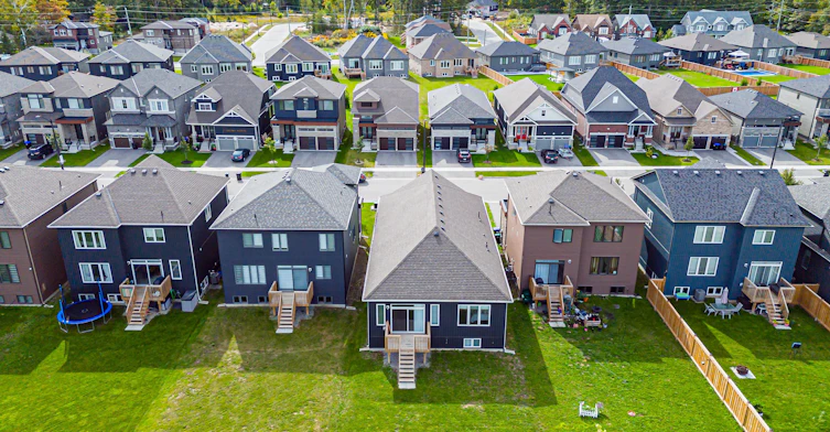 22 Simona Avenue, Wasaga Beach, ON, L9Z 0L4 - 7