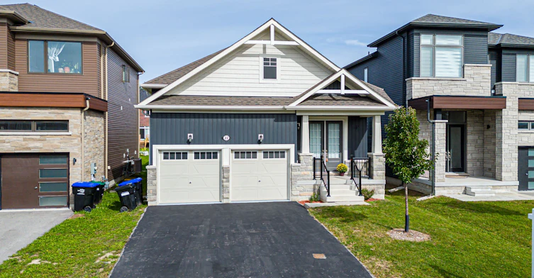 22 Simona Avenue, Wasaga Beach, ON, L9Z 0L4 - 13