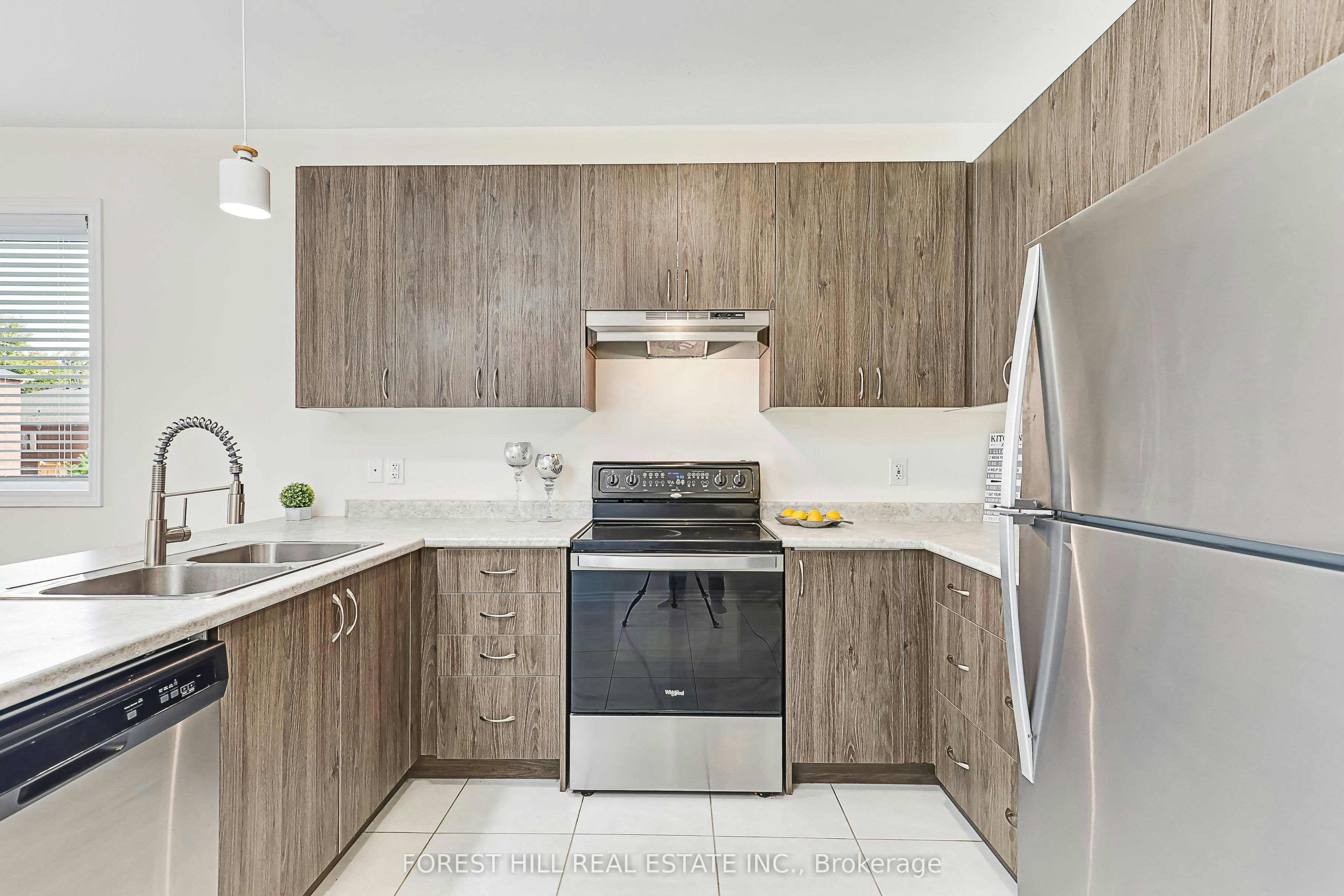 22 Simona Avenue, Wasaga Beach, ON, L9Z 0L4 - 18
