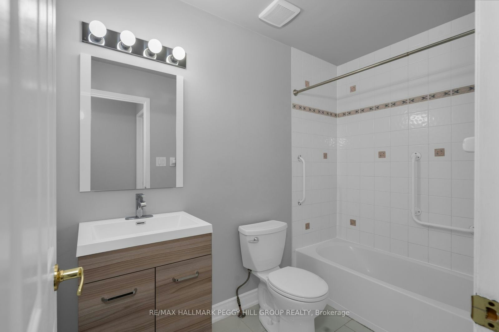 Upper-152 Madelaine Drive, Barrie, ON, L4N 0N1 - 15