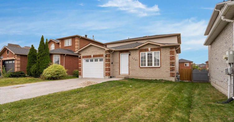 Upper-152 Madelaine Drive, Barrie, ON, L4N 0N1