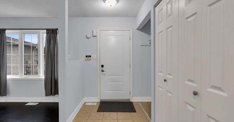 Upper-152 Madelaine Drive, Barrie, ON, L4N 0N1 - 2