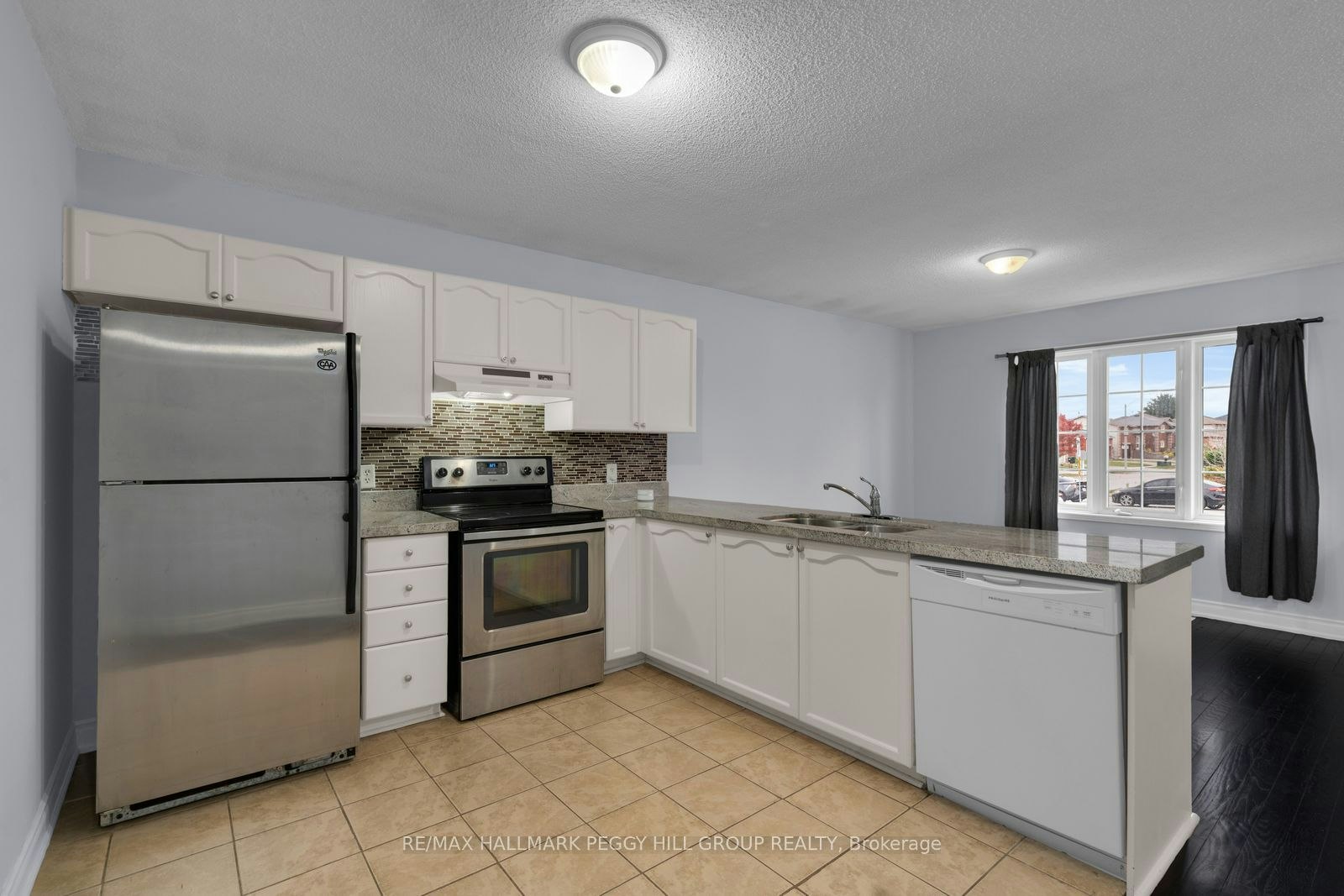 Upper-152 Madelaine Drive, Barrie, ON, L4N 0N1 - 5