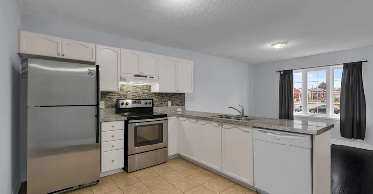 Upper-152 Madelaine Drive, Barrie, ON, L4N 0N1 - 5