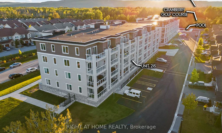 215-5 Spooner Crescent